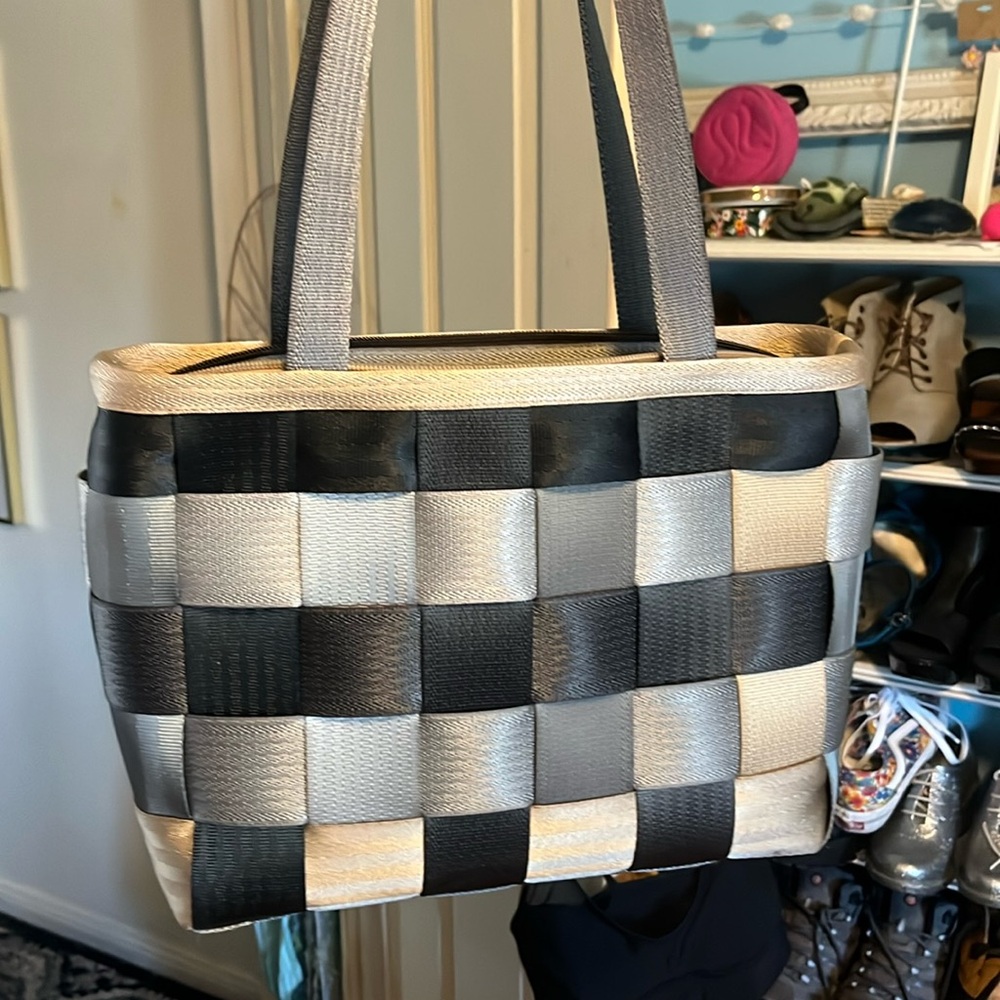 Harvey original seatbelt bag